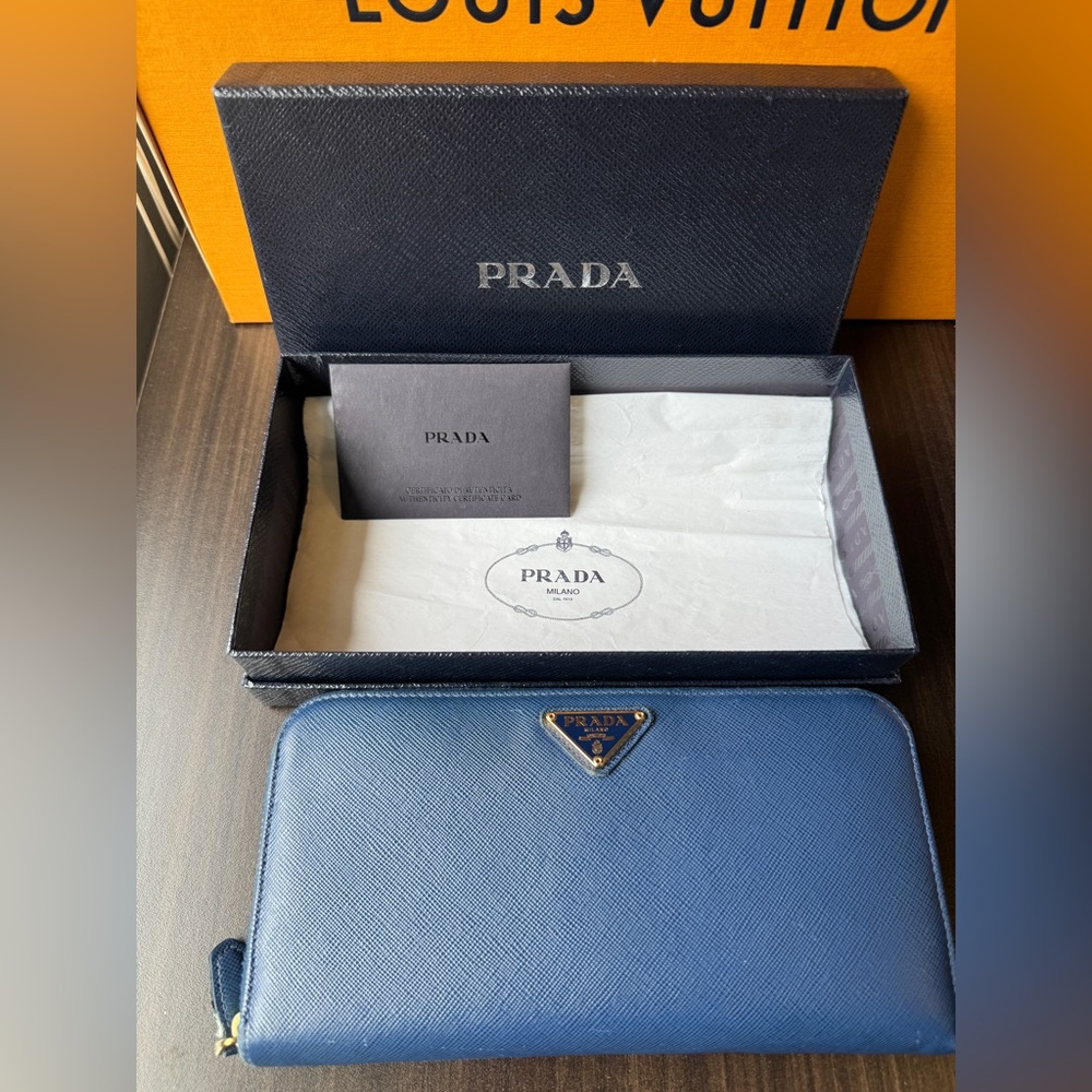 【Prada】Saffiano Long Zip around Wallet in Blue triangle tag